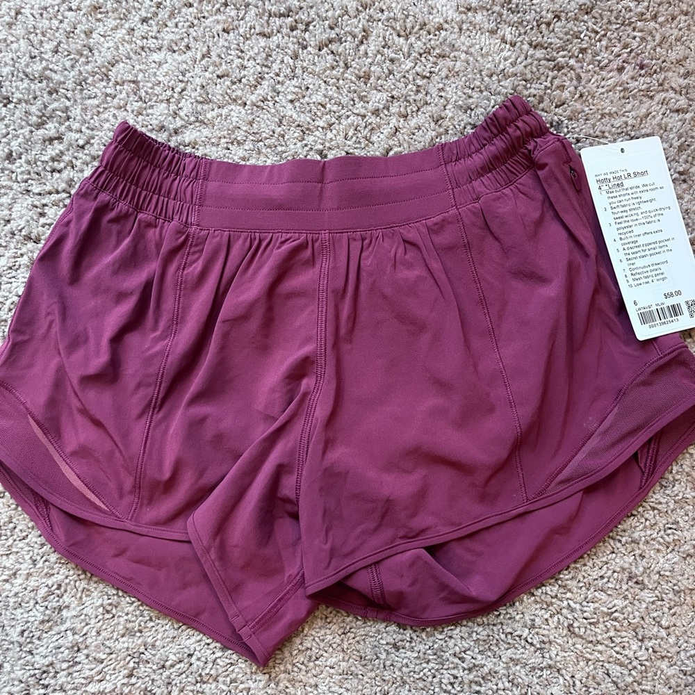 4” mulled wine hotty hot lululemon shorts!!!